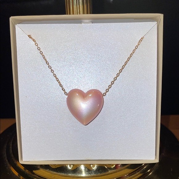 Source Unknown Jewelry - Elegant Pink Heart Necklace NWT